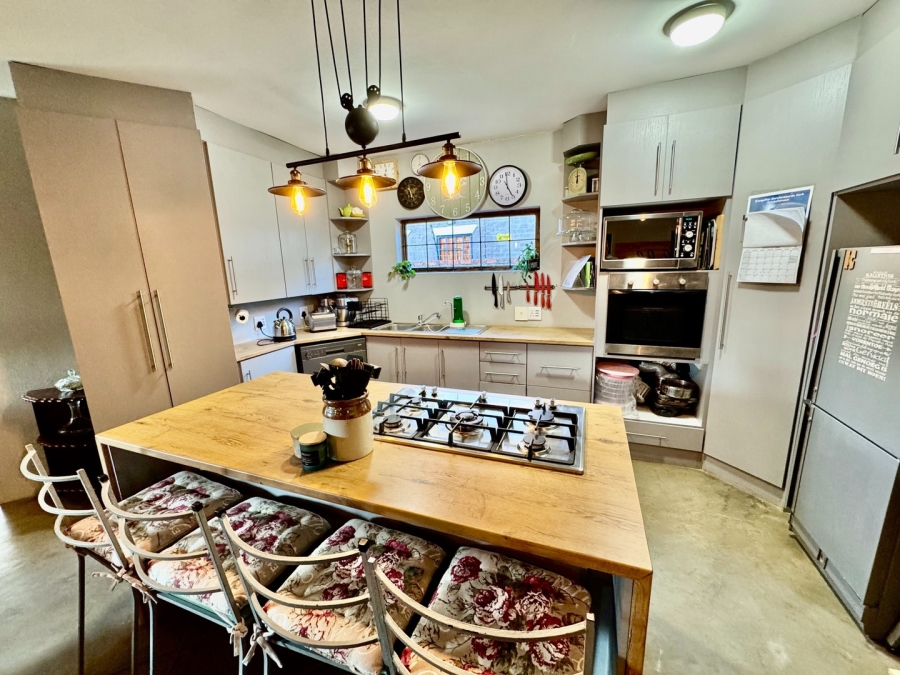 3 Bedroom Property for Sale in Mooivallei Park North West